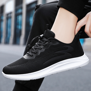 รองเท้ากีฬาผู้ชายไซส์ใหญ่แบบสวม  สำหรับวิ่งและใส่ลำลองในฤดูร้อน  ระบายอากาศได้ดี  ลายสีพื้น  ขายส่งแบบครอส บอร์เดอร์ - Product Image 2