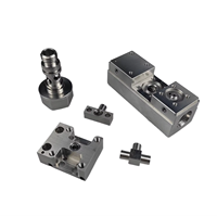 Pièces de moto en aluminium CNC personnalisées, accessoires de moto, couvercle de réservoir de frein arrière, service d'usinage pour MT 07 09 MT03 MT25 YZF R3