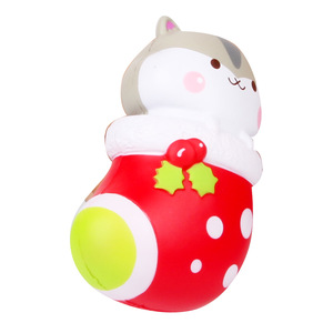 Juguete antiestrés de hámster exprimible de TPE con diseño de calcetín de fresa para niños de 2 a 4 años, unisex - Product Image 2