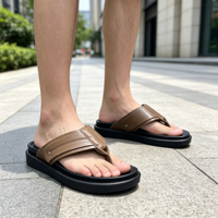Vente en gros de tongs ouvertes pour hommes, personnalisables avec logo, respirantes, écologiques, confortables, de qualité supérieure, multicolores, à semelle épaisse, pour la plage, OEM