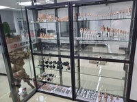 Vitrine de lunettes en verre d'aluminium de taille personnalisée