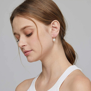 Pendientes de Perlas Cultivadas en Oro Blanco E3413, Forma Redonda AAA, Engaste de Garra, Joyería Clásica de Boda para Mujer - Product Image 5