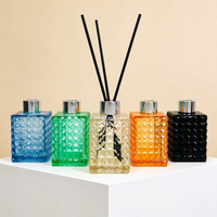 Bouteille en verre carrée vide de 50 ml, 100 ml, 200 ml, bleue, verte, noire, en forme de cube d'eau, pour diffuseur d'huiles essentielles, avec bouchon à vis, décoration d'intérieur