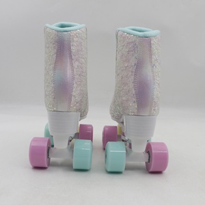 <span class=keywords><strong>Pattini</strong></span> a rotelle Vintage firmati punti <span class=keywords><strong>argento</strong></span> metallizzati e accenti di pizzo arcobaleno - Product Image 3