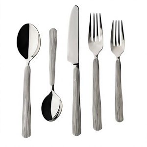 Ensemble de couverts polis miroir 5 pièces, design élégant, pour usage en restaurant, designs raffinés, couverts modernes, faciles à réutiliser - Product Image 1