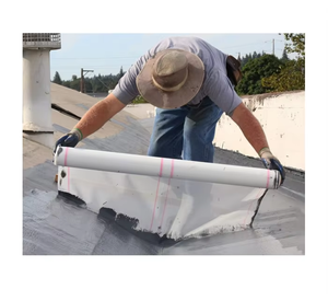 Tissu de toiture en polypropylène et polyester écologique, membrane imperméable non tissée pour la construction industrielle et les bâtiments - Product Image 2