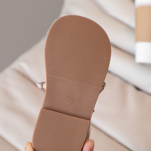 Nuovi sandali estivi da principessa traspirante moda morbida scivoli per bambine carino abito a fiori <span class=keywords><strong>scarpe</strong></span> di colore <span class=keywords><strong>Beige</strong></span> dolce per - Product Image 6