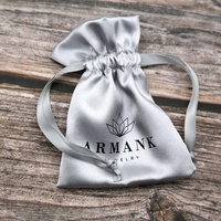 Pochette en tissu recyclable avec logo personnalisé Emballage cosmétique pour bijoux en satin ruban Sacs à cordon en soie