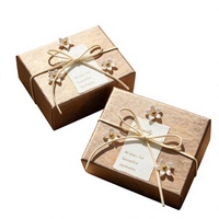 Boîte à bonbons en cuir avec fleurs de perles exquises, boîte cadeau souvenir couleur cuivre-brun, boîte d'emballage cadeau style Ins
