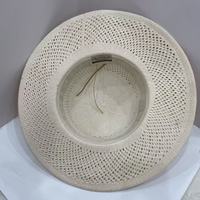Chapeau de soleil d'été pour femme, style bob, ajouré, à large bord, respirant, en crochet, avec sangle en similicuir et pendentif perle métallique, pour le voyage et le quotidien