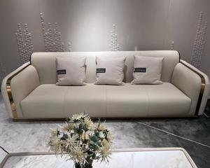 Muebles de sala de estar de lujo italianos hechos en fábrica Sofá de cuero beige con decoración de metal de acero inoxidable Juego de sofás modernos - Product Image 6