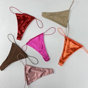 <span class=keywords><strong>2023</strong></span> conjuntos <span class=keywords><strong>de</strong></span> Bikini <span class=keywords><strong>de</strong></span> satén brillante <span class=keywords><strong>de</strong></span> lujo personalizado para mujer, fabricación <span class=keywords><strong>de</strong></span> trajes <span class=keywords><strong>de</strong></span> baño con patrón impreso, ropa <span class=keywords><strong>de</strong></span> playa para <span class=keywords><strong>piscina</strong></span>, 10000 piezas - Product Image 3