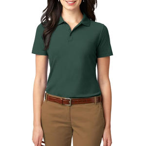 Polo en piqué de coton coupe classique avec col côtelé et patte de boutonnage à deux boutons, conçu pour les femmes, idéal pour le quotidien, les occasions décontractées et le bureau. - Product Image 4