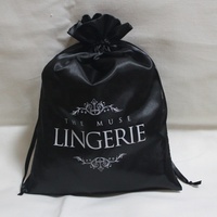 Grand sac de lingerie en satin à cordon personnalisé en soie noire recyclable avec logo personnalisé pour promotion