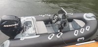 Bateau pneumatique de pêche familial de 3,3 m (11 pieds) en fibre de verre à fond en V profond, avec plancher en teck, pour la navigation en mer, le ski nautique et la vie fluviale