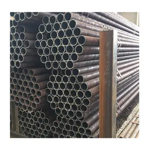 En stock tuyau sans soudure en acier au carbone st37-2 tuyau en acier au carbone annexe 40 de 73mm est un tube métallique
