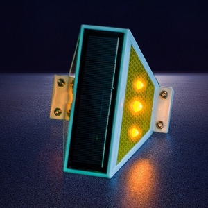 Réflecteur de délimitation solaire pour garde-corps de sécurité, projecteur routier, panneau d'avertissement de circulation - Étanche IP68 avec 3 lumières LED - Product Image 2