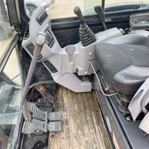 Usado para KX165 KX163 Mini Excavadora sobre orugas Japón Buen estado Motor de bomba de motor de núcleo original 5ton Shanghai Stock - Product Image 5