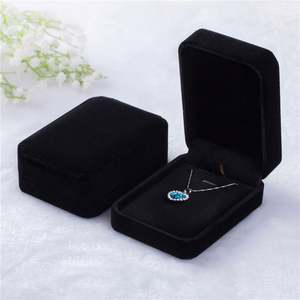 Multifunctional Velvet Square-Shaped Necklace <b>Gift</b> <b>Box</b> <b>for</b> Wedding or <b>Jewellery</b> Storage - Product Image 3
