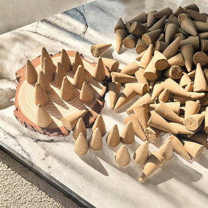 Coni di Incenso Artigianali Naturali di Salvia Bianca e <span class=keywords><strong>Palo</strong></span> <span class=keywords><strong>Santo</strong></span>, Aromaterapia per Casa, Meditazione e Relax - Product Image 3