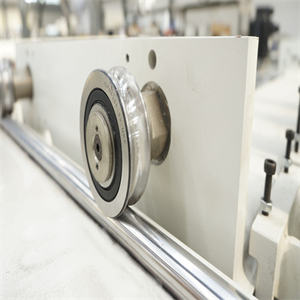 Scie <span class=keywords><strong>à</strong></span> panneaux CNC de haute précision Excitech, machine de découpe en nid d'abeille, fabrication de portes en Chine - Product Image 3