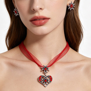 Vente en gros - Collier et boucles d'oreilles avec pendentif en forme de cœur Edelweiss pour femmes - <span class=keywords><strong>Bijoux</strong></span> vintage bavarois pour le festival d'Oktoberfest - Product Image 1