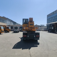 Grue mobile hydraulique SINOTRUK de 8 tonnes, équipement de levage, grue de chantier, camion-grue, grue de levage