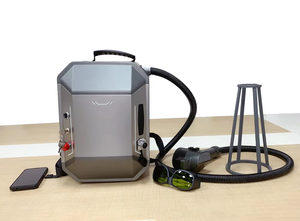 Machine de nettoyage laser portable mini 100W 120W pour sac à dos, idéale pour l'élimination de la rouille et de la peinture sur bois, métal, acier inoxydable et aluminium en extérieur - Product Image 6