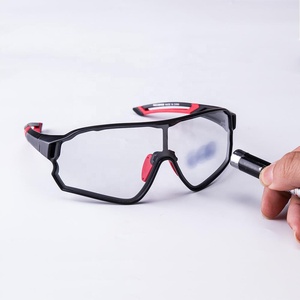 OEM venta al por mayor <span class=keywords><strong>de</strong></span> fábrica, <span class=keywords><strong>gafas</strong></span> <span class=keywords><strong>de</strong></span> <span class=keywords><strong>sol</strong></span> polarizadas deportivas para hombre, <span class=keywords><strong>de</strong></span> aluminio, con media llanta, fotocromáticas para <span class=keywords><strong>ciclismo</strong></span> - Product Image 4