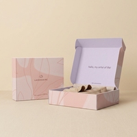 Boîte d'expédition portable en carton ondulé rose avec logo personnalisé en relief, doublée d'éponge, pour cosmétiques, échantillon gratuit Kexun