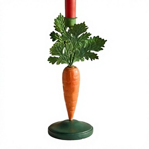 Porte-bougie en fer artisanal écologique en forme de carotte, feuilles vertes, base orange, pour décorations de Pâques, de Noël et de la maison - Product Image 1