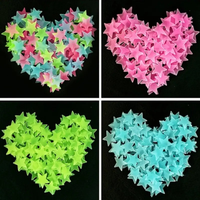 Pafu 100 autocollants étoiles 3D phosphorescents pour décoration murale et fournitures de bricolage pour fêtes, 3 cm, autocollants fluorescents lumineux pour plafond
