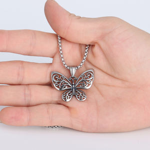 Liontin Kupu-kupu Berongga Wanita, Perhiasan Bebas Noda Modis Baja Tahan Karat dengan Efek <span class=keywords><strong>3D</strong></span> - Product Image 3