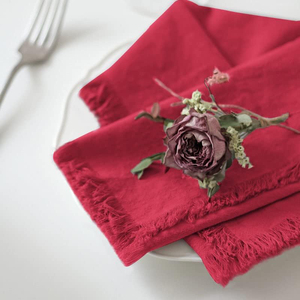 Serviettes en lin au crochet de haute qualité faites à la main Accents de table de couleur personnalisés avec motif brodé pour un usage domestique réutilisable - Product Image 1