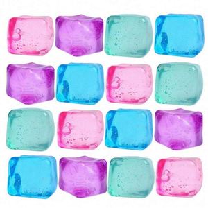 Jouets anti-stress personnalisés en forme de bonhomme de Noël, jouets sensoriels mignons en PU TPR, jouets doux à remontée lente en forme de cube de glace, écologiques, pour enfants - Product Image 6