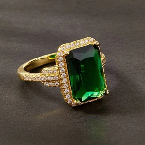 Anello Vintage di Lusso per Donne, Elegante Gioiello da Indossare all'Indice - Product Image 2