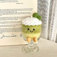 Porte-clés en peluche en forme de pain Kawaii, cadeau de couple, jouet en peluche de simulation alimentaire mignon, peluche rembourrée, charme de gâteau d'anniversaire, porte-clés