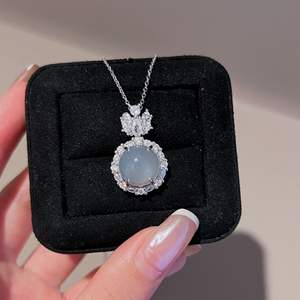 Collier pendentif en argent pur S925, cristal blanc transparent comme de la glace, exquis et luxueux avec un design de niche - Product Image 5