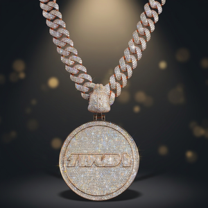 Collar con Colgante de Moissanita Iced Out, Chapado en Oro de 18K, Cadena Redonda, Joyería Hip Hop para Hombre, Amuleto con Logotipo Personalizado, Uso Diario - Product Image 1