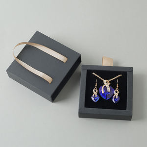 Caja de Joyería para Guardar Pulseras, Collares y Pendientes, con Asa de Satén, Caja de Regalo Cuadrada de Cartón, Embalaje Deslizante Marrón - Product Image 3