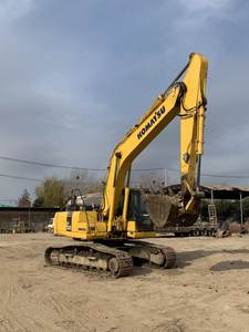 Экскаватор Komatsu PC220-8MO, модель 2020 года, рабочий вес 22 тонны, объем ковша 1,38 м³, мощность 123 кВт - Product Image 1