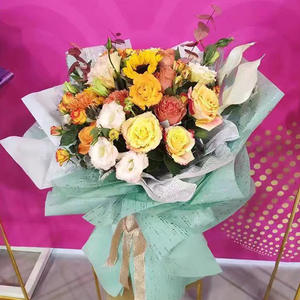 <span class=keywords><strong>Film</strong></span> d'emballage numérique semi-rigide mat imperméable Seewin PP 56cm X 56cm pour bouquets de fleurs, fleuristes, fournitures artistiques - Product Image 6