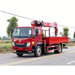 Camion de transport et de levage Chenglong L3 4*2 équipé d'une grue Changxing de 8 tonnes, performance de levage stable pour la manutention en ingénierie - Product Image 3