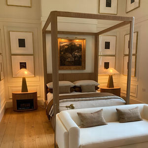 سرير بمظلة من قماش بايرون عالي الجودة، أثاث غرفة نوم فاخر وعصري، إطار سرير خشبي صلب بحجم كينج وكوين - Product Image 2