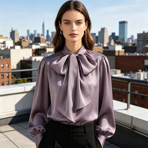 Camicetta in Raso Viola <span class=keywords><strong>con</strong></span> <span class=keywords><strong>Grande</strong></span> Fiocco al Collo, Maniche Lunghe a Sbuffo, <span class=keywords><strong>Colletto</strong></span> Alto, <span class=keywords><strong>Camicia</strong></span> da Ufficio per Donne Personalizzabile - Product Image 1