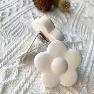 Factory Price Ceramic Aroma Car <strong>Diffuser</strong> air Vent Clip Car Vent <strong>Diffuser</strong> White <strong>Flower</strong> Shaped <strong>Clay</strong> <strong>Diffuser</strong> - Product Image 4