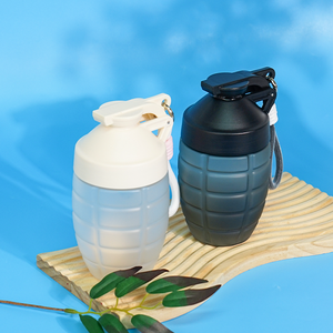 Botella agitadora de proteínas de alta calidad con correa desmontable antifugas portátil sin BPA para sesiones de gimnasio - Product Image 6