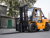 Chariot élévateur diesel de 6 tonnes, chariot à fourches contrepoidsé industriel CPCD60 pour entrepôt, chantier de construction