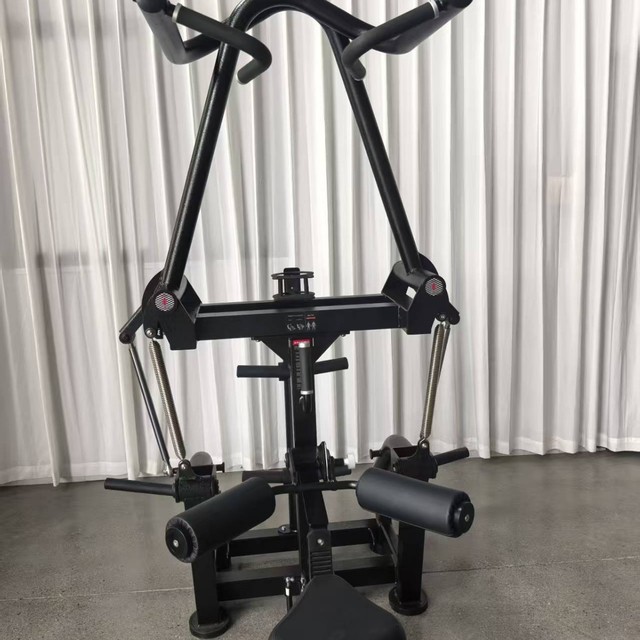 Commercial Lingxi Steel Plate Loaded Big Scissor Lat Pulldown Machine Iso Lateral Independent Arms Exclusive Back Lat Training
