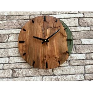Horloge murale en résine et bois artisanale, décorative, durable, fonctionnelle, élégante et raffinée, idéale pour le salon - Product Image 1